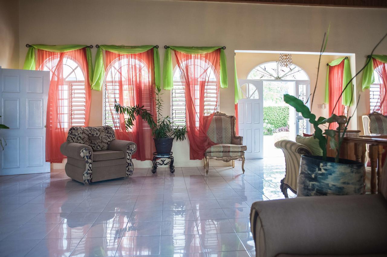 Diamond Villa Guest House Montego Bay Exteriér fotografie