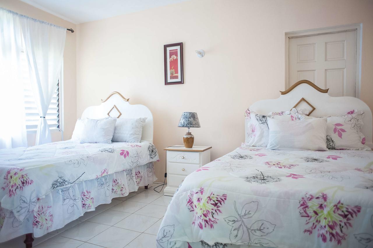 Diamond Villa Guest House Montego Bay Exteriér fotografie
